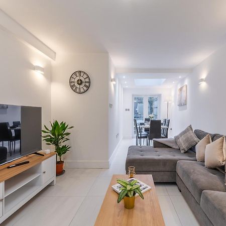 A Golden Haven Retreat In London Apartment Екстериор снимка