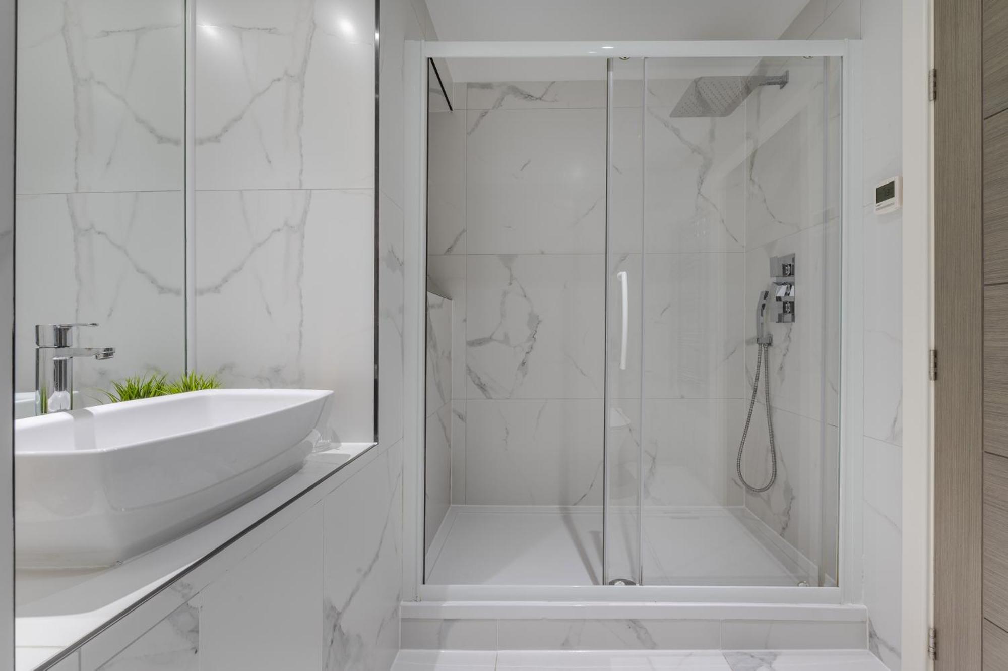 A Golden Haven Retreat In London Apartment Екстериор снимка