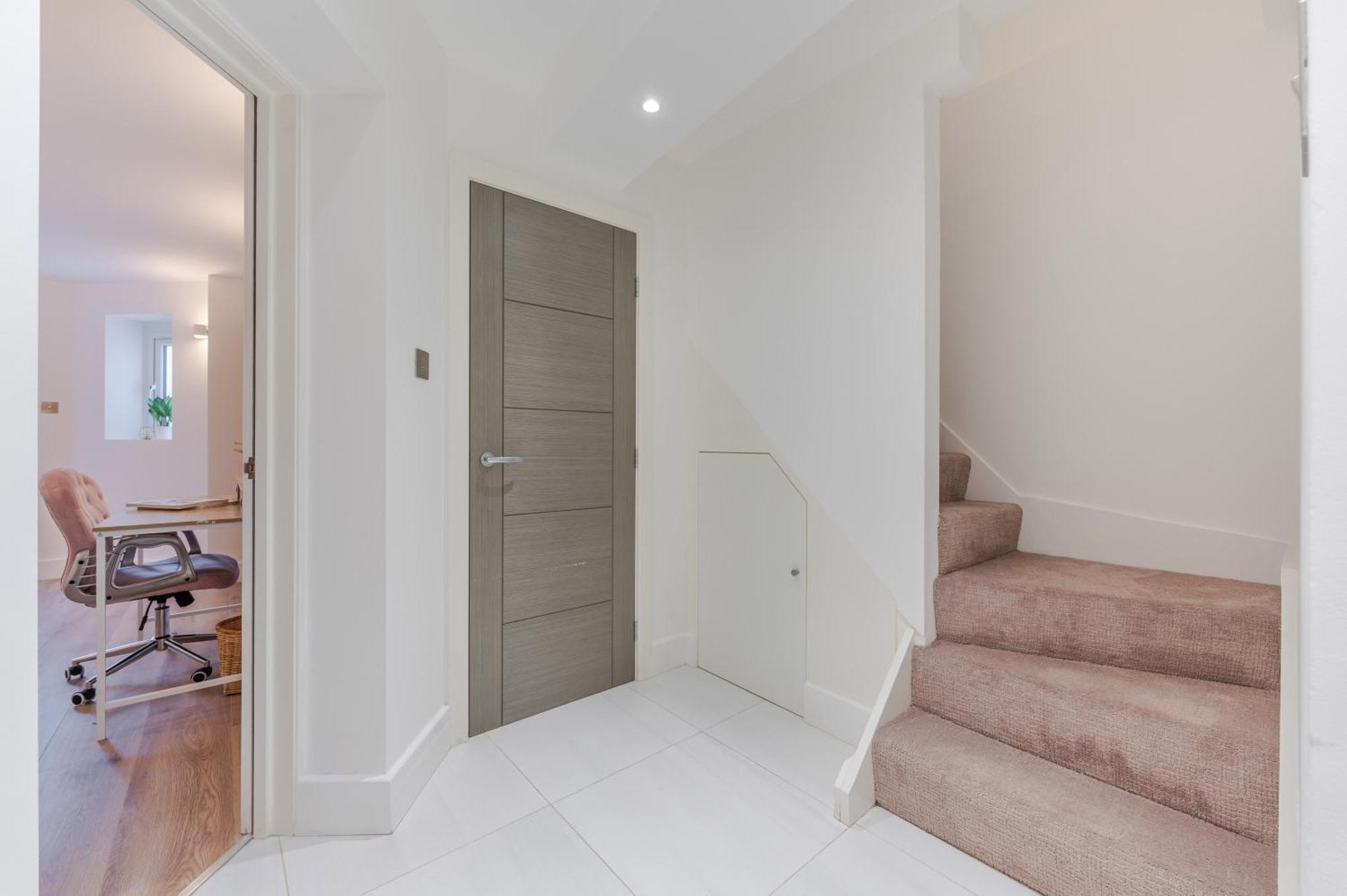 A Golden Haven Retreat In London Apartment Екстериор снимка