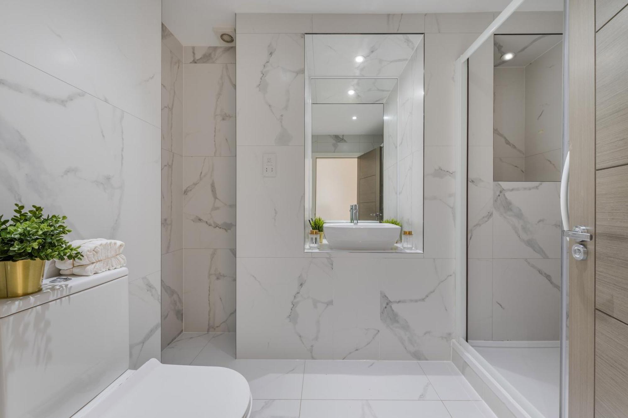 A Golden Haven Retreat In London Apartment Екстериор снимка
